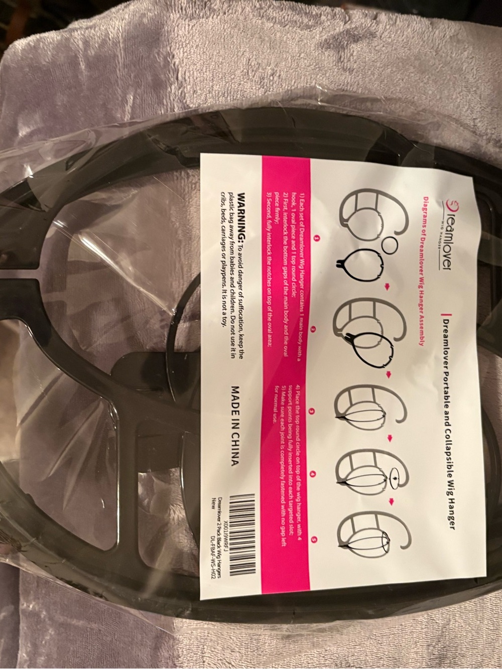 Wig hangers